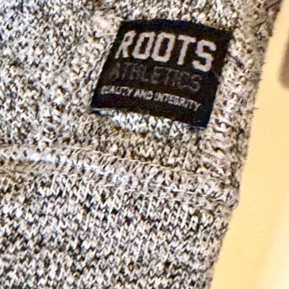 2T Roots Kids Full Zip Hoodie- Like New! - Picture 5 of 9